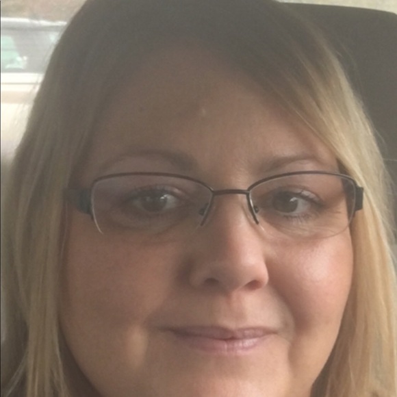 Meet your Posher, Gina - Picture 3 of 3